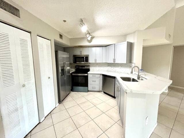 741 N Pine Island Road, #303, Plantation, Plantation, FL 33324 IMG_9412