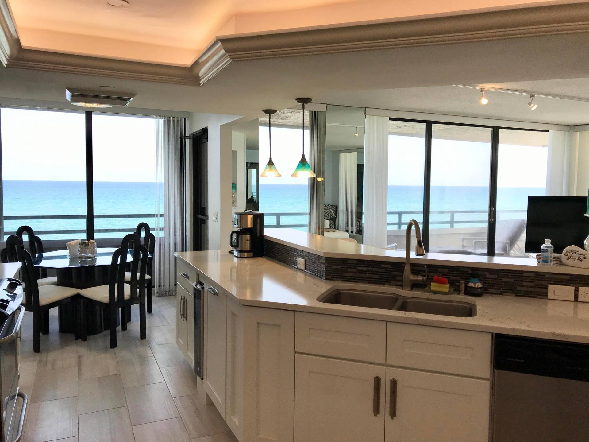 3560 S Ocean Boulevard, #301, South Palm Beach, FL 33480 IMG_4785