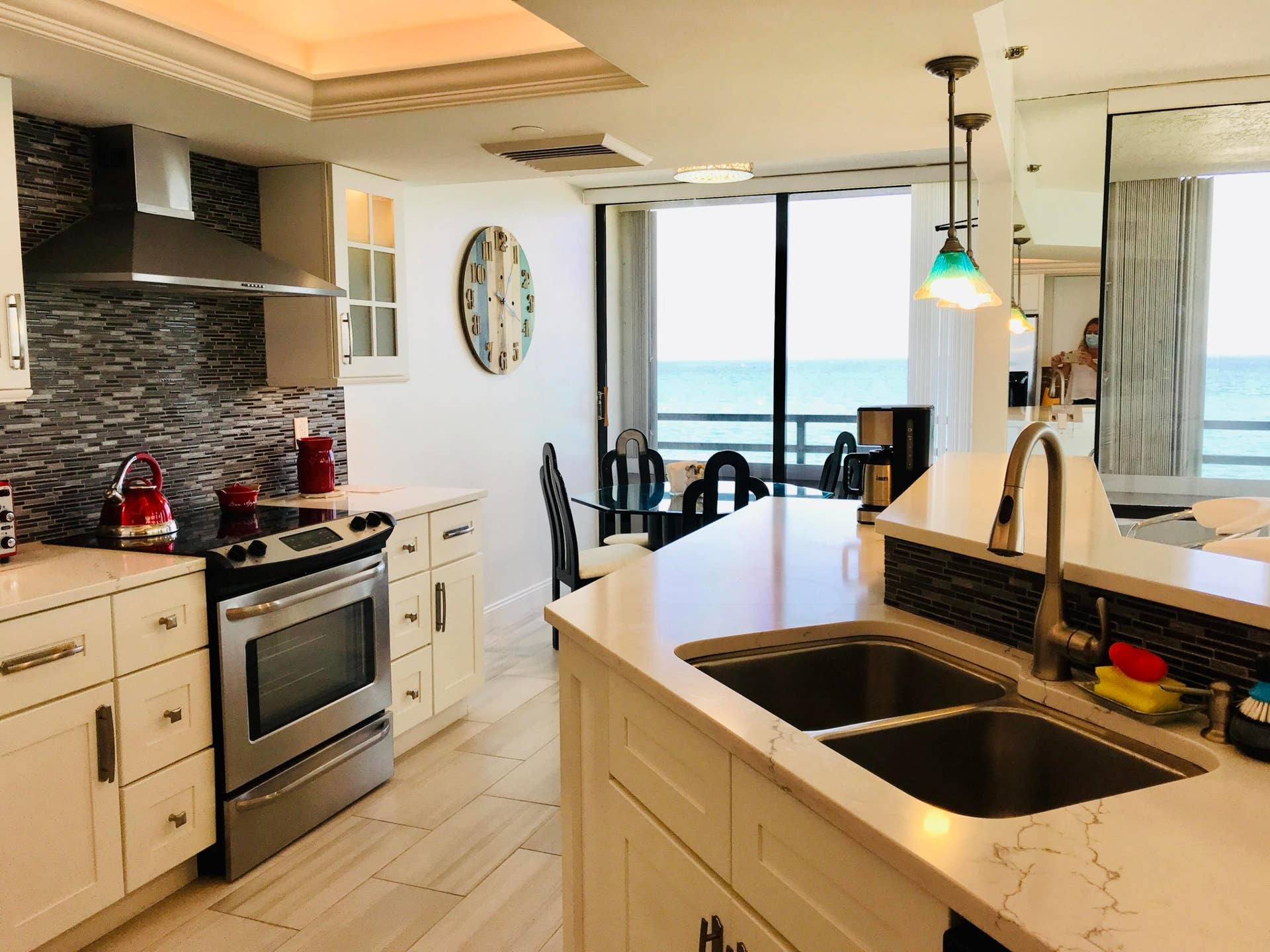 3560 S Ocean Boulevard, #301, South Palm Beach, FL 33480 IMG_4788