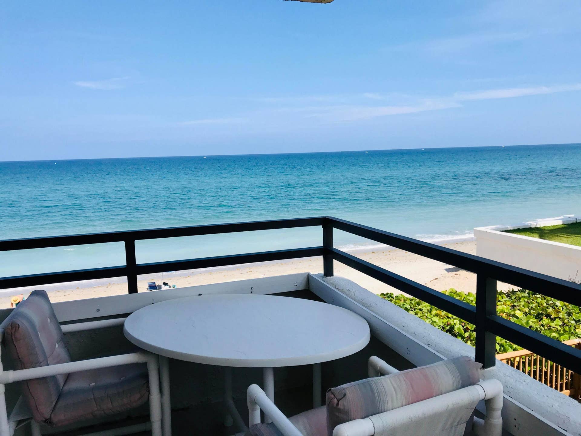 3560 S Ocean Boulevard, #301, South Palm Beach, FL 33480 IMG_4777