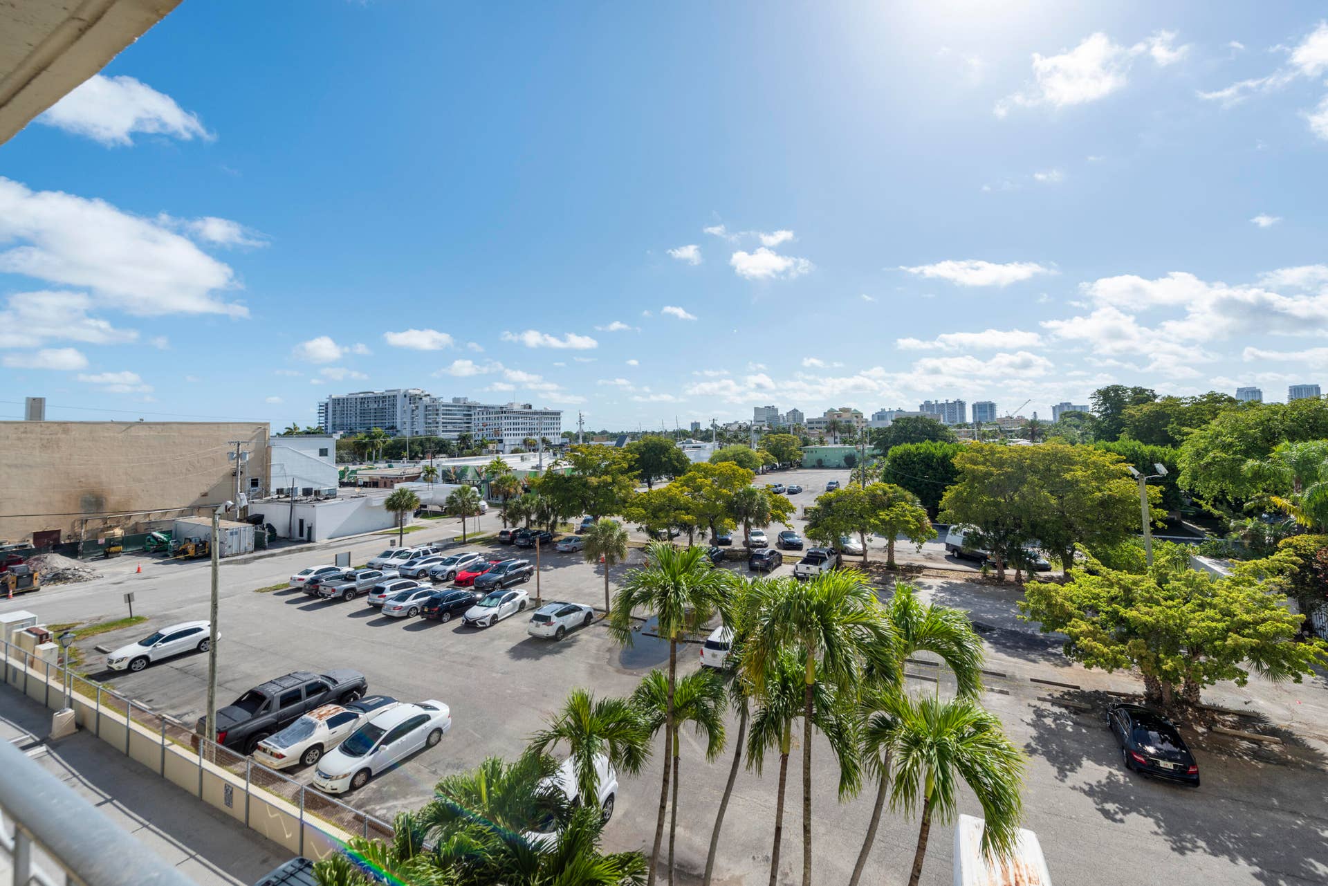 900 NE 18th Avenue, #408, Fort Lauderdale, FL 33304 Community Pool