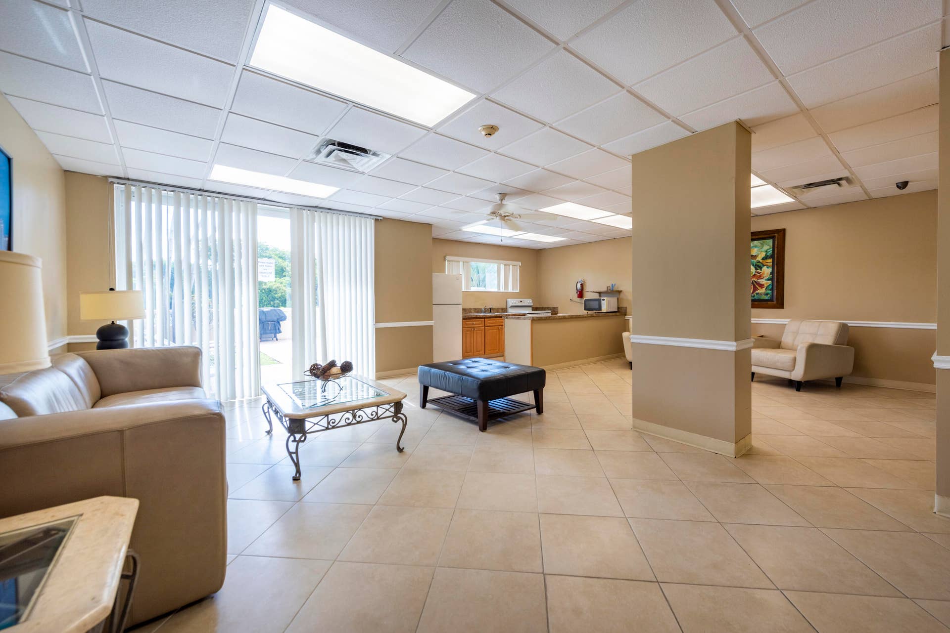 900 NE 18th Avenue, #408, Fort Lauderdale, FL 33304 Community Room