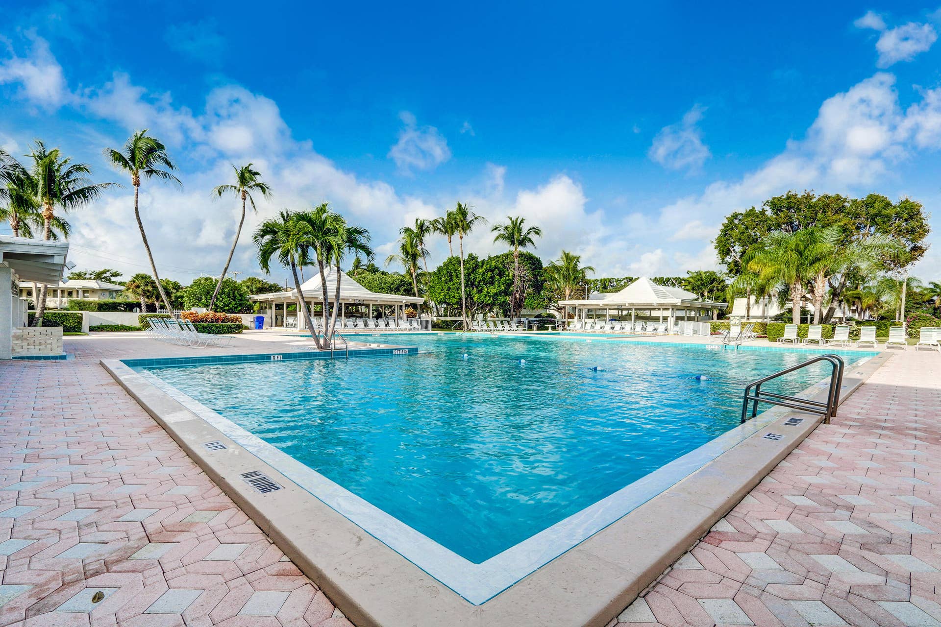 1051 Sugar Sands Boulevard, #156, Singer Island, FL 33404 Sugar Sands Pool