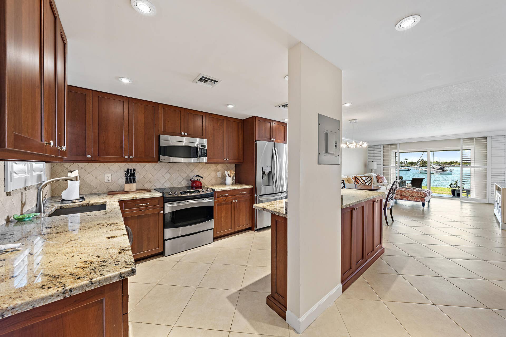 1051 Sugar Sands Boulevard, #156, Singer Island, FL 33404 Open~Kitchen