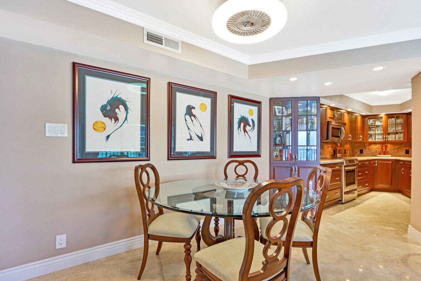 5420 N Ocean Drive, #1703, Singer Island, FL 33404 Dining Area