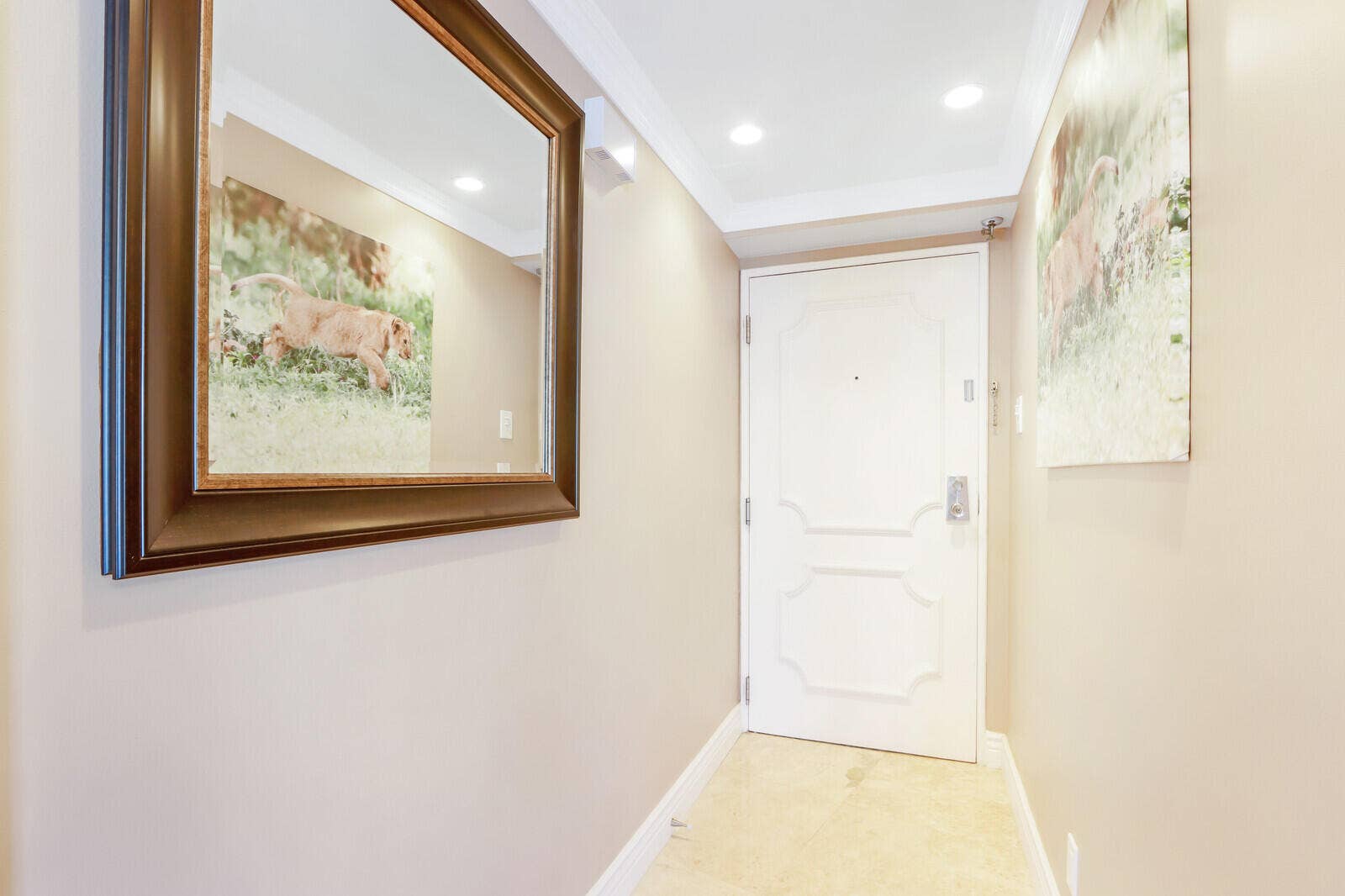 5420 N Ocean Drive, #1703, Singer Island, FL 33404 Foyer