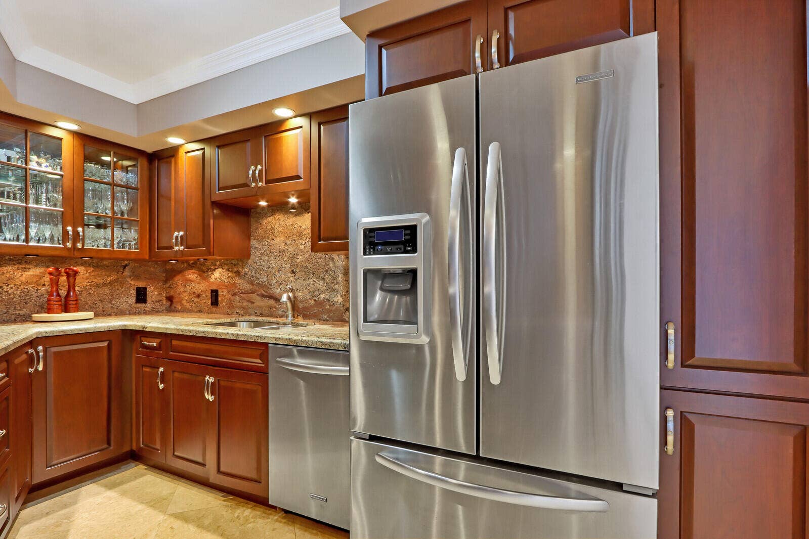 5420 N Ocean Drive, #1703, Singer Island, FL 33404 Remodeled Kitchen