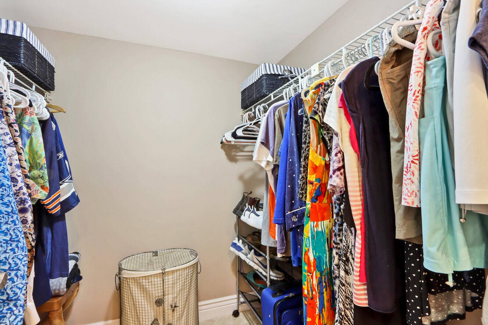 5420 N Ocean Drive, #1703, Singer Island, FL 33404 Primary Walk-In Closet