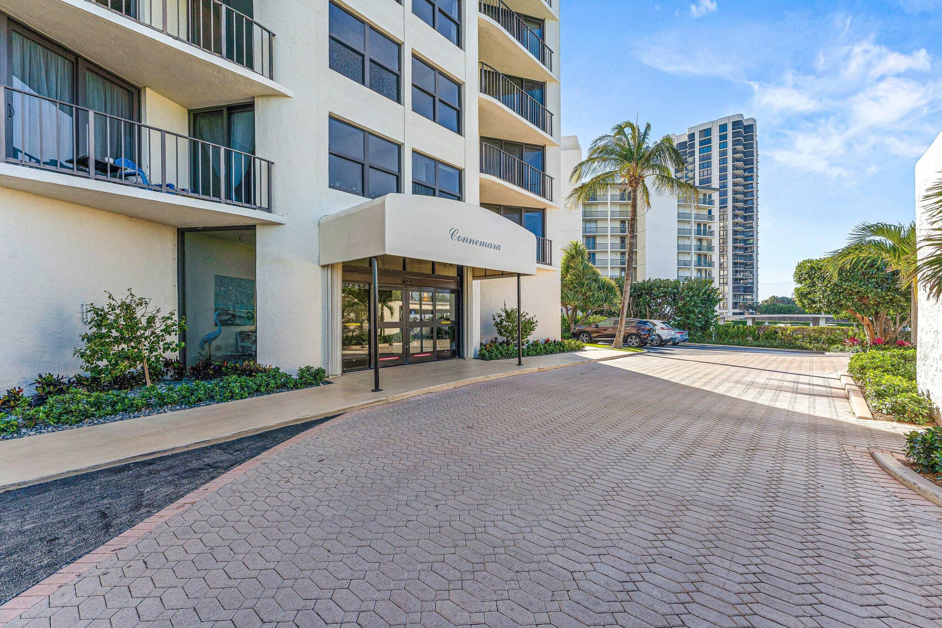 5420 N Ocean Drive, #1703, Singer Island, FL 33404 2 Building Entrance