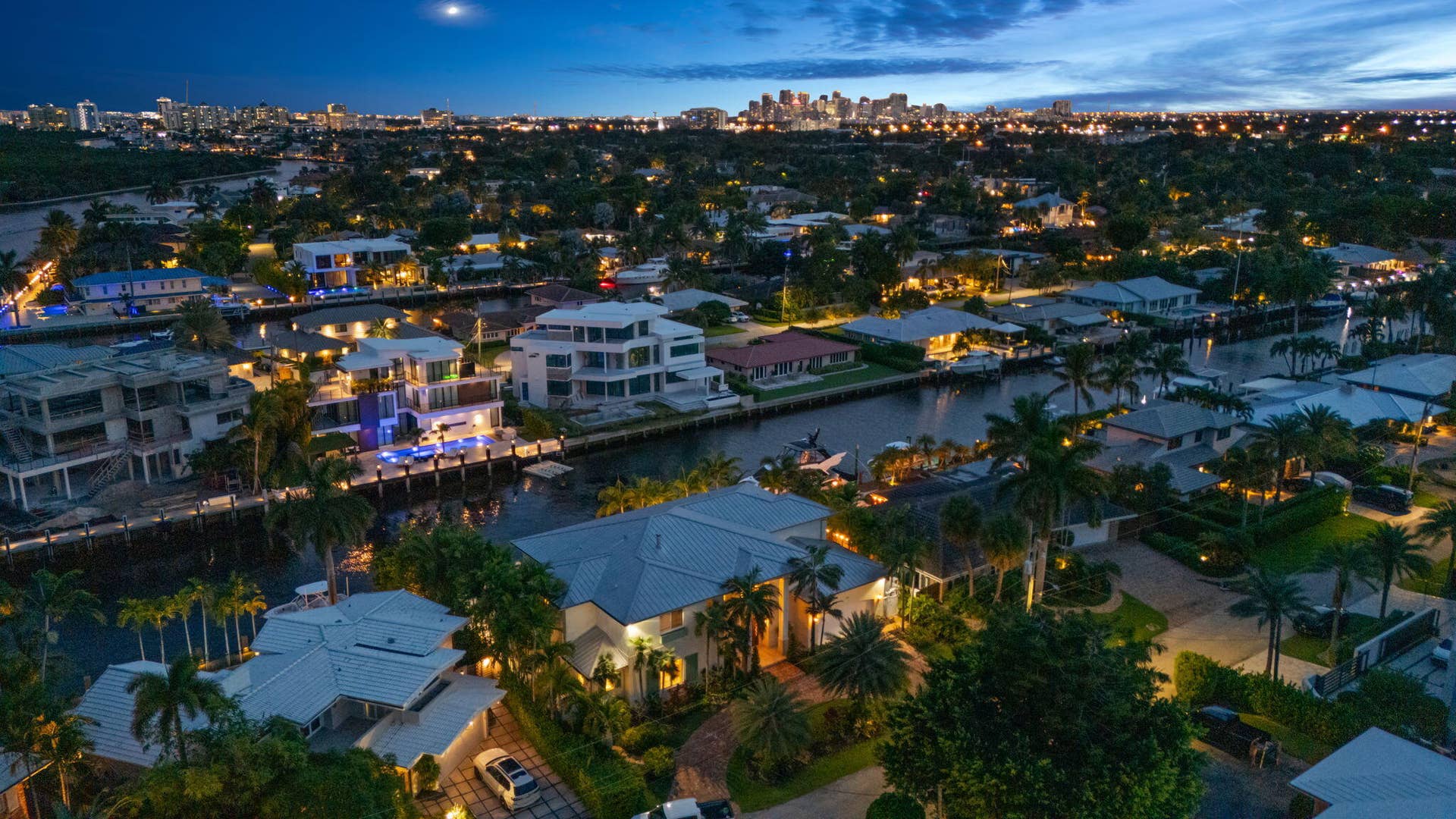 2870 NE 24th Place, Fort Lauderdale, FL 33305 1-web-or-mls-Twilights 2870 NE 24th Plac