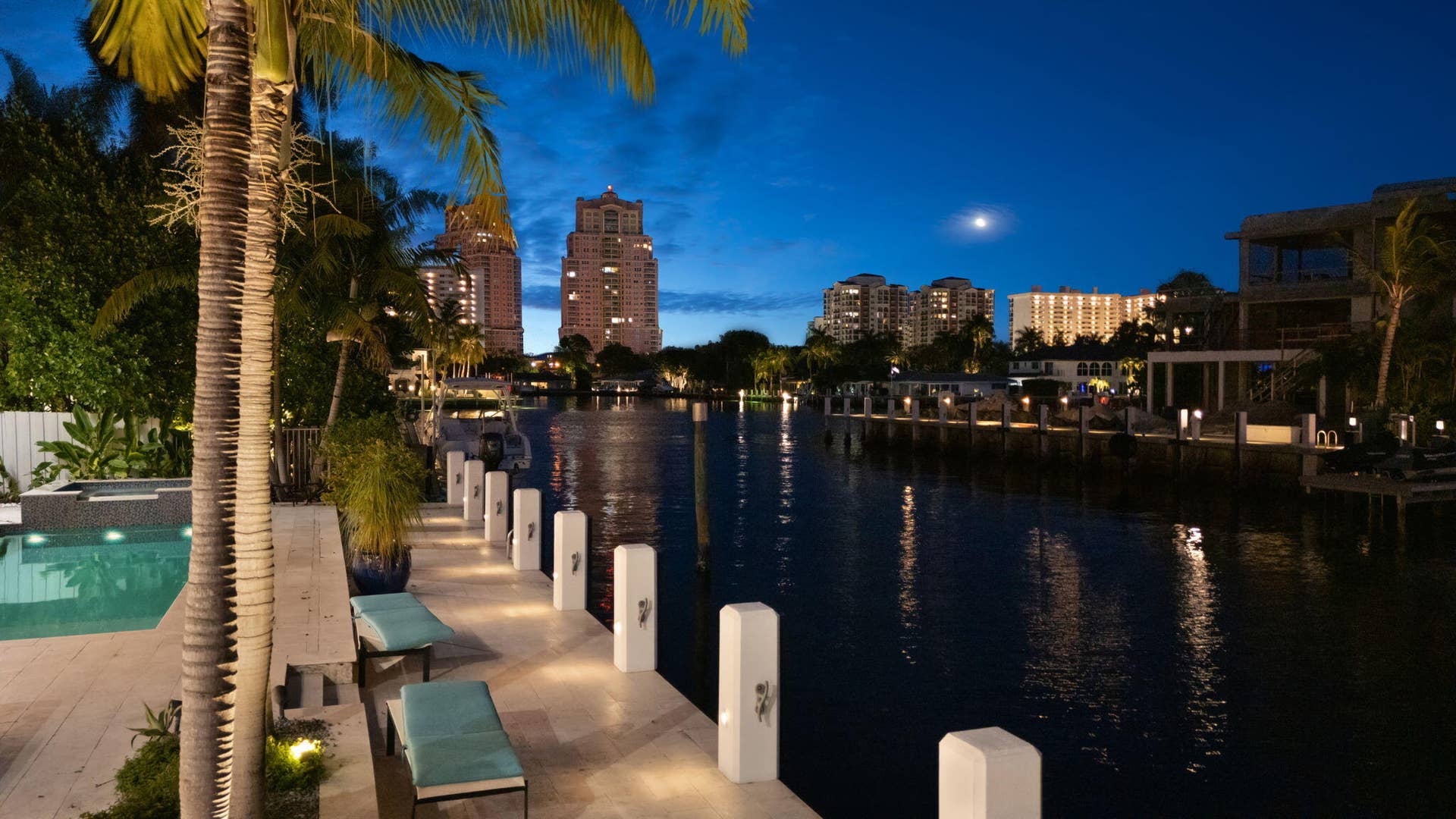 2870 NE 24th Place, Fort Lauderdale, FL 33305 5-web-or-mls-Twilights 2870 NE 24th Plac
