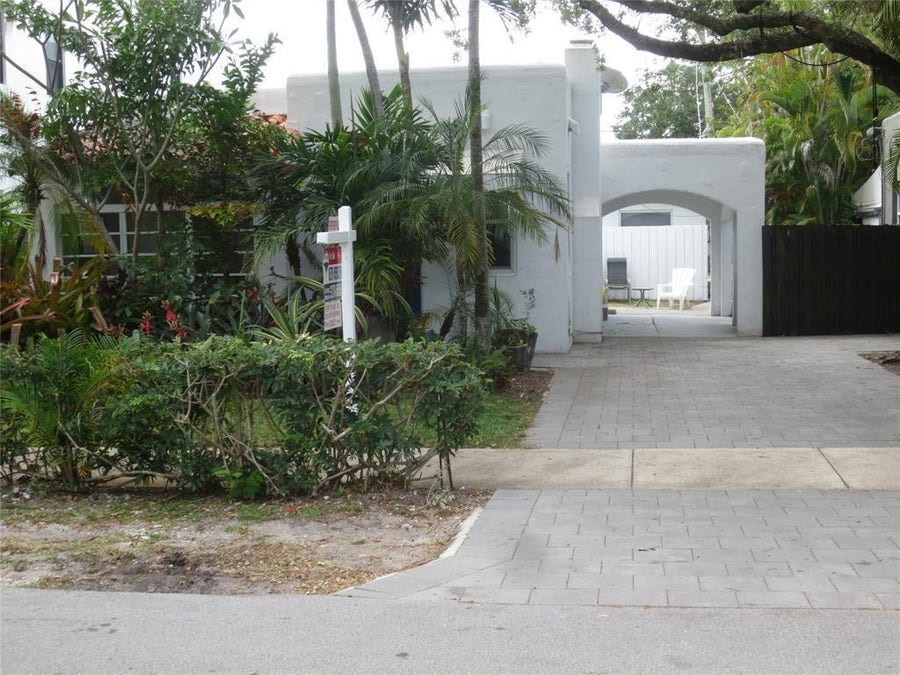 Property photo for 1004 NE 3rd Street, Fort Lauderdale, FL