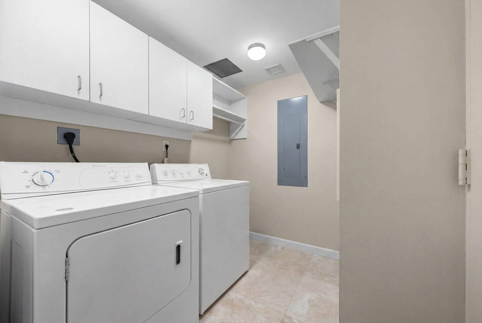333 Las Olas Way, #2904, Fort Lauderdale, Fort Lauderdale, FL 33301 31-web-or-mls-A7R09273 copy