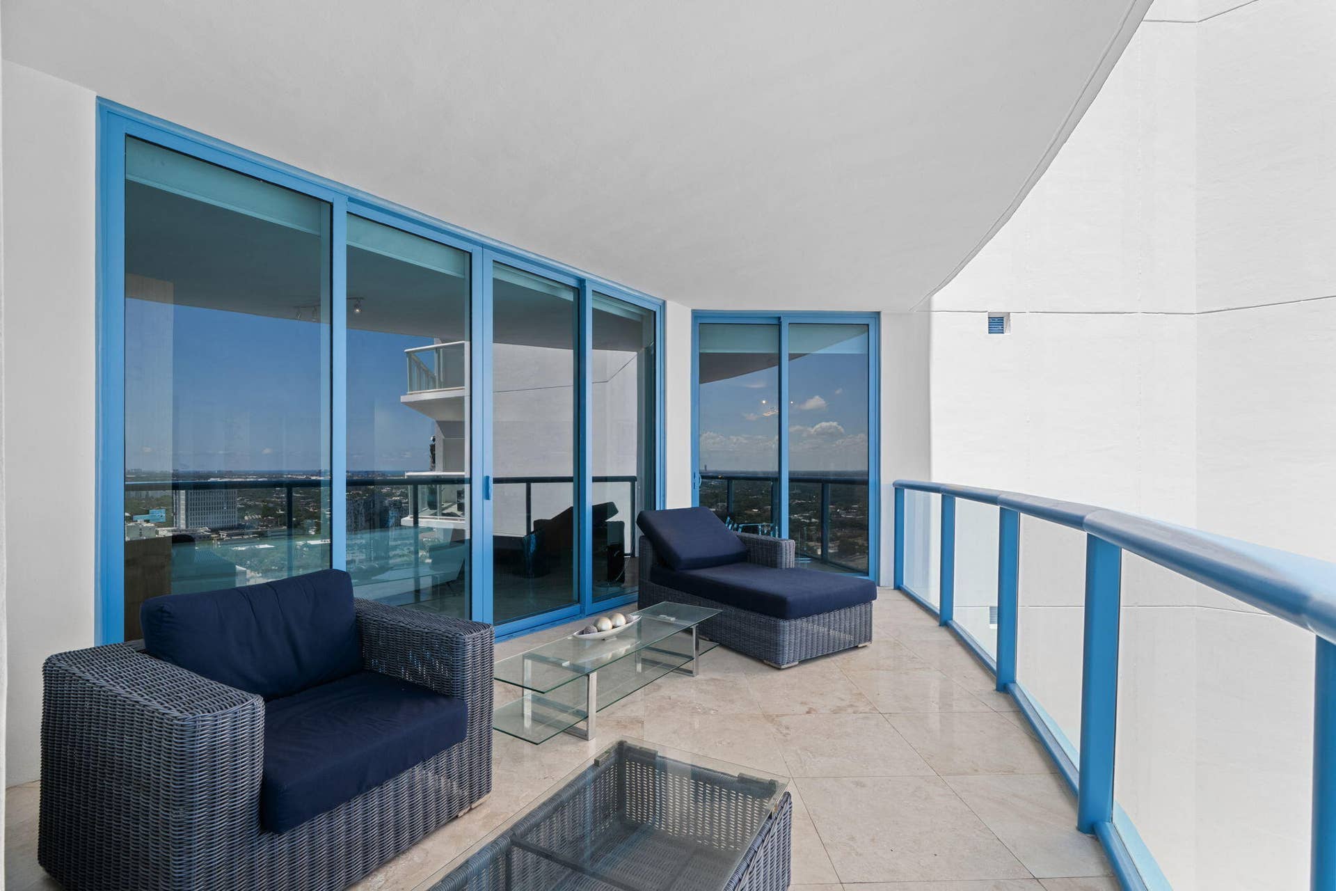 333 Las Olas Way, #2904, Fort Lauderdale, Fort Lauderdale, FL 33301 32-web-or-mls-A7R09200 copy
