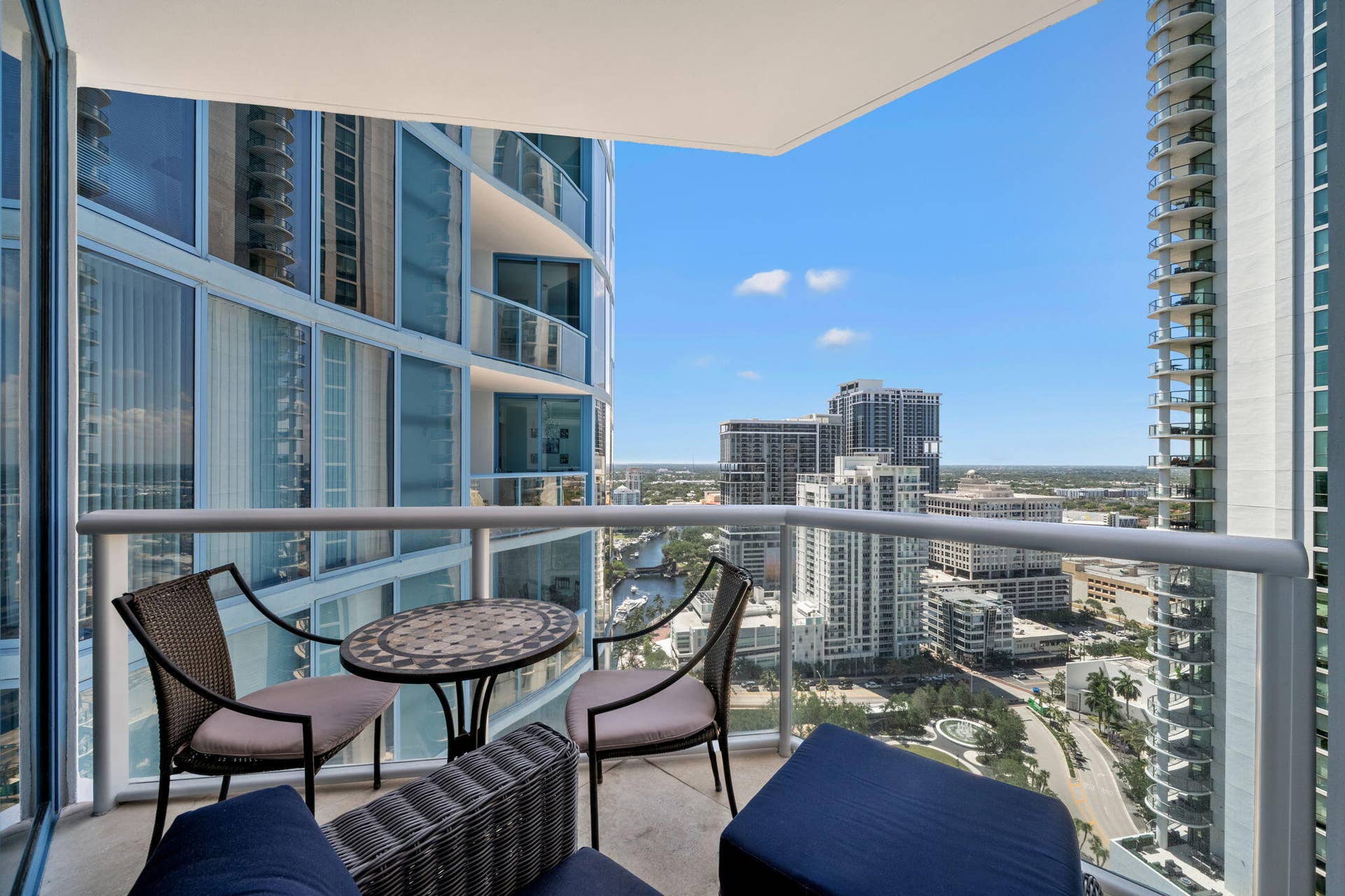 333 Las Olas Way, #2904, Fort Lauderdale, Fort Lauderdale, FL 33301 36-web-or-mls-A7R09152 copy