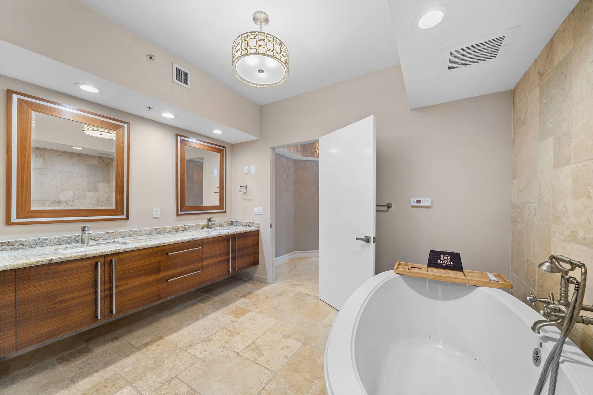 333 Las Olas Way, #2904, Fort Lauderdale, Fort Lauderdale, FL 33301 18-web-or-mls-A7R09075 copy