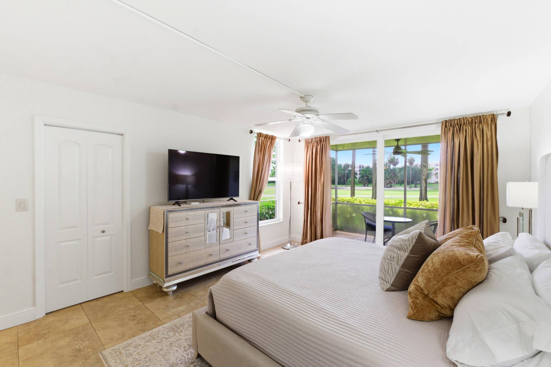 3800 Oaks Clubhouse Drive, #106, Pompano Beach, FL 33069 3800 Oaks Clubhouse Dr U106_038