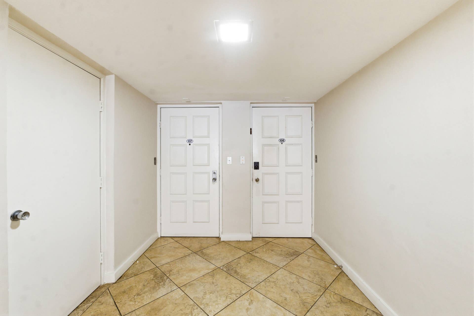 3800 Oaks Clubhouse Drive, #106, Pompano Beach, FL 33069 3800 Oaks Clubhouse Dr U106_041