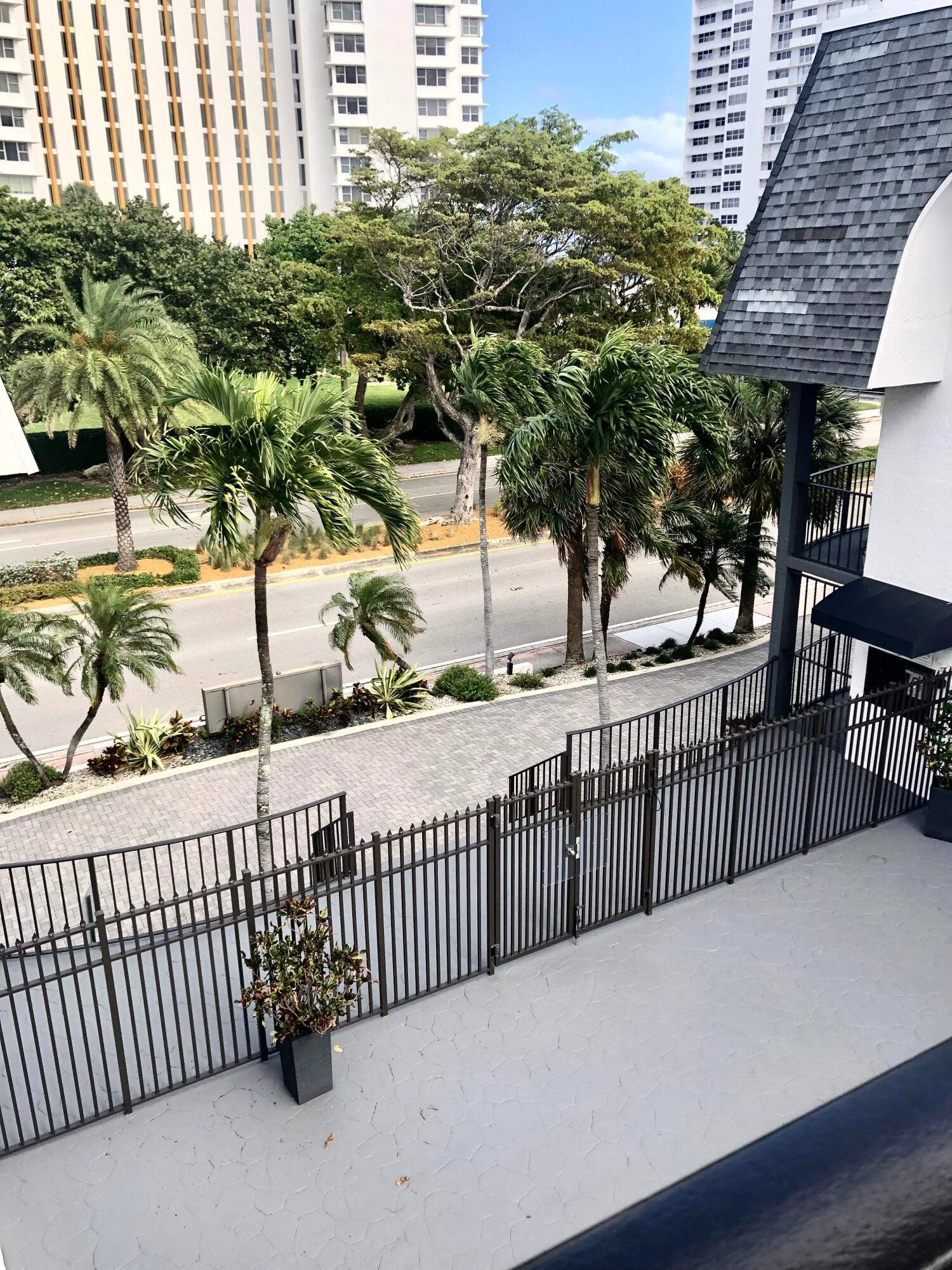 4013 N Ocean Drive N, #109, Lauderdale By The Sea, FL 33308 IMG_9275