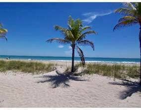 4013 N Ocean Drive N, #109, Lauderdale By The Sea, FL 33308 Steps to Beach and Ocean