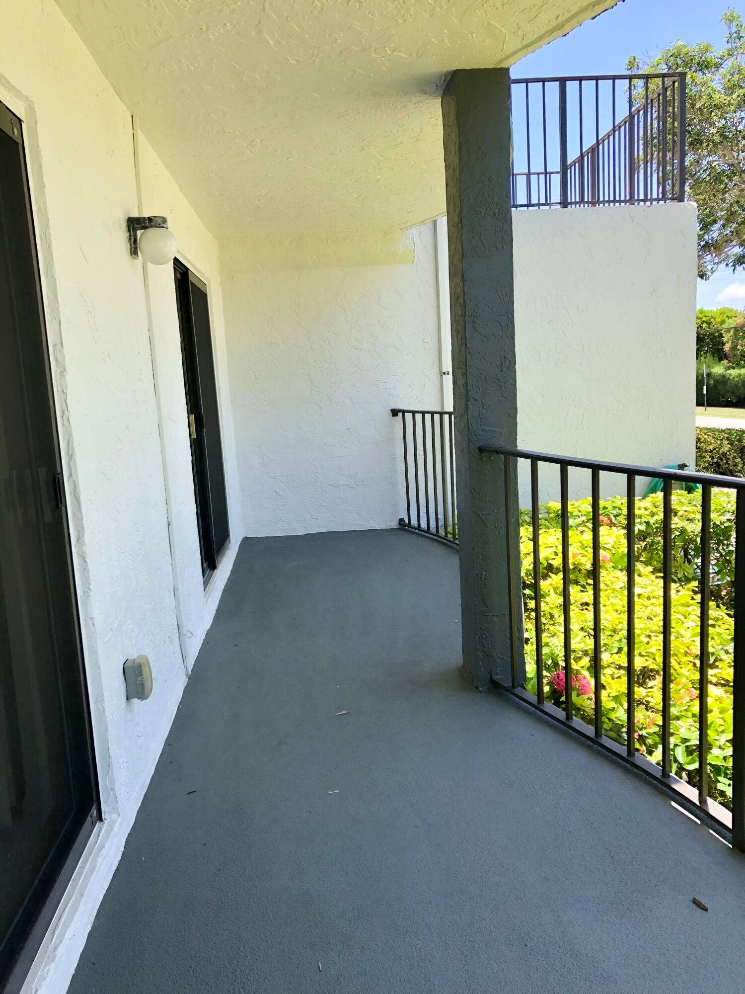 4013 N Ocean Drive N, #109, Lauderdale By The Sea, FL 33308 Double Balcony off Living Room and Master Bedrm