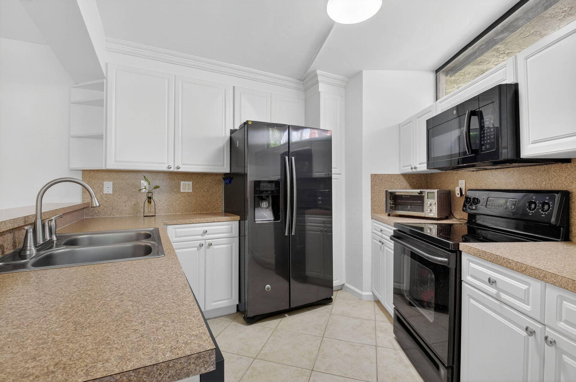 8057 Severn Drive, #A, Boca Raton, FL 33433 Kitchen