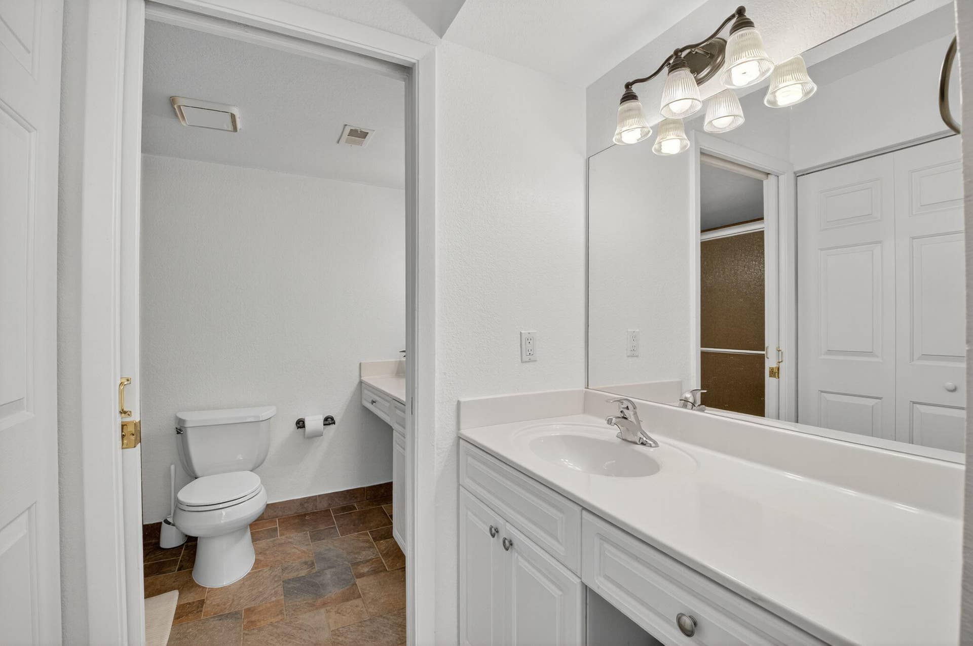 8057 Severn Drive, #A, Boca Raton, FL 33433 Primary Bathroom