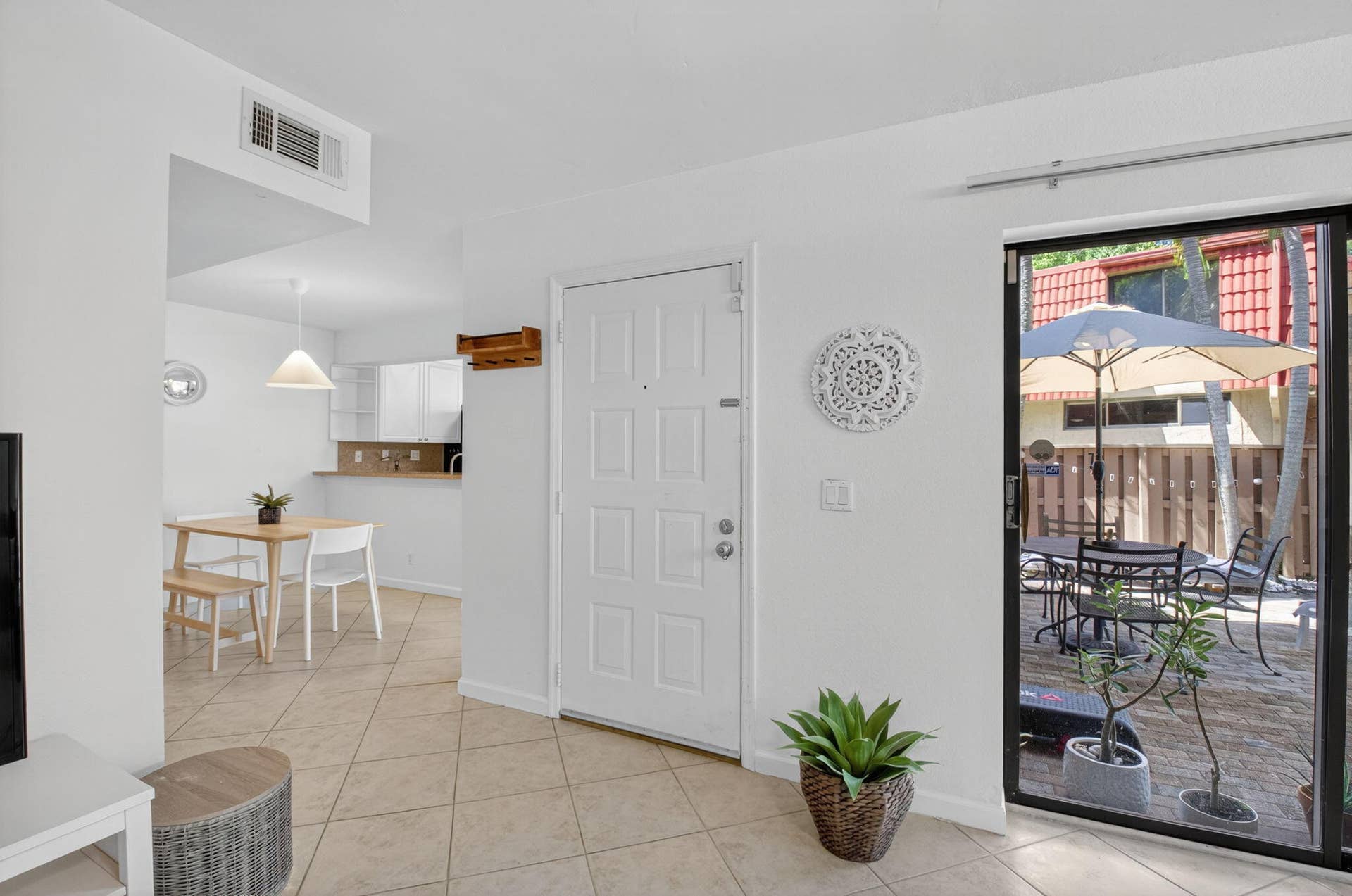 8057 Severn Drive, #A, Boca Raton, FL 33433 Living
