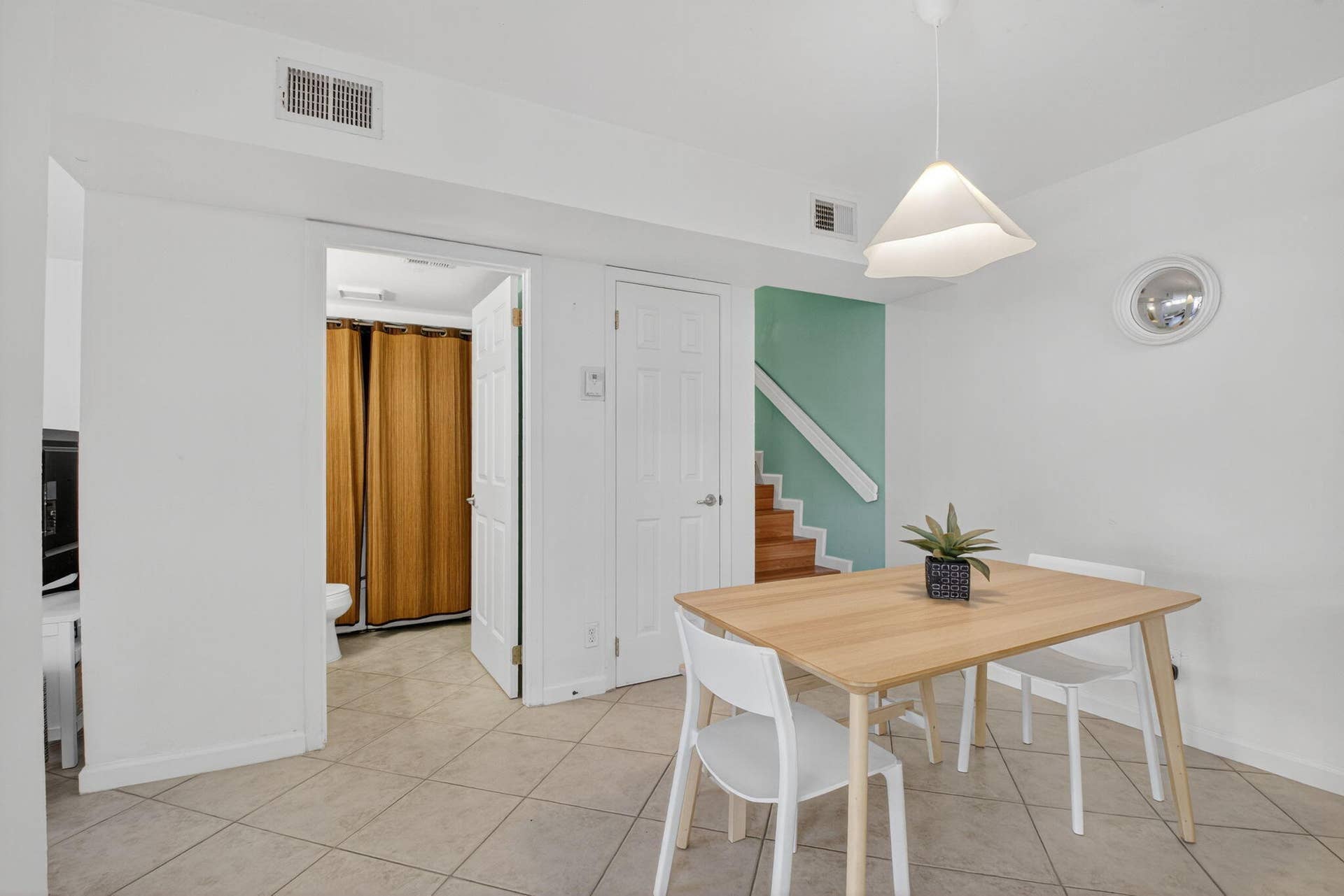 8057 Severn Drive, #A, Boca Raton, FL 33433 Dining
