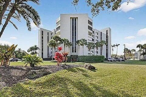 Property photo for 6463 La Costa Drive, #105, Boca Raton, FL