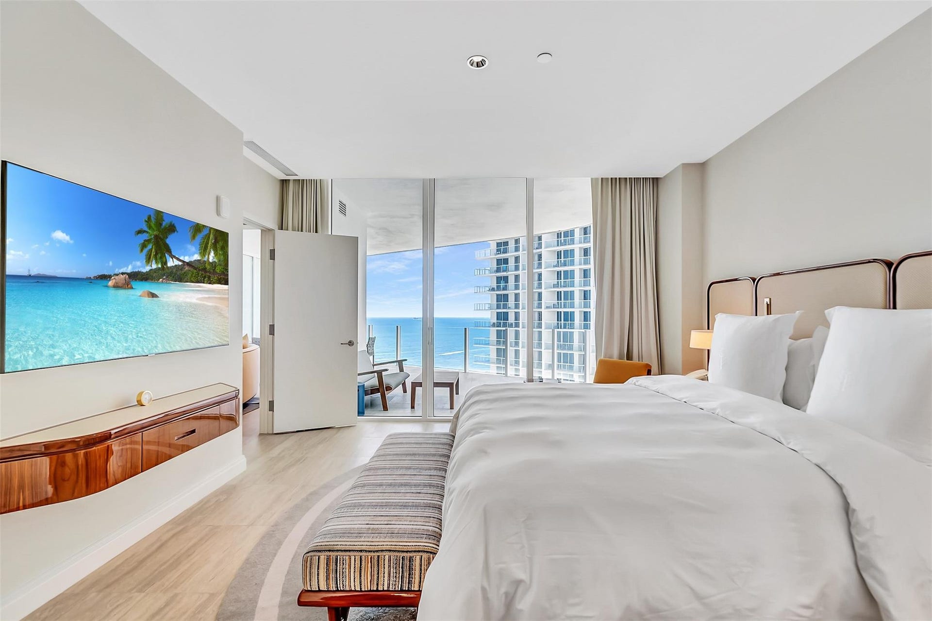 525 N Fort Lauderdale Beach Boulevard, #1607, Fort Lauderdale, FL 33304 Photo 22