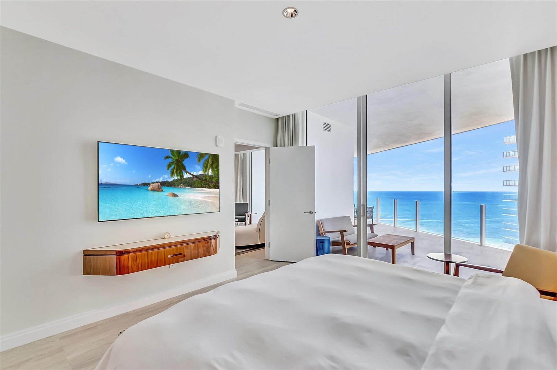 525 N Fort Lauderdale Beach Boulevard, #1607, Fort Lauderdale, FL 33304 Luxurious King Size Master Suite with Ocean Views.