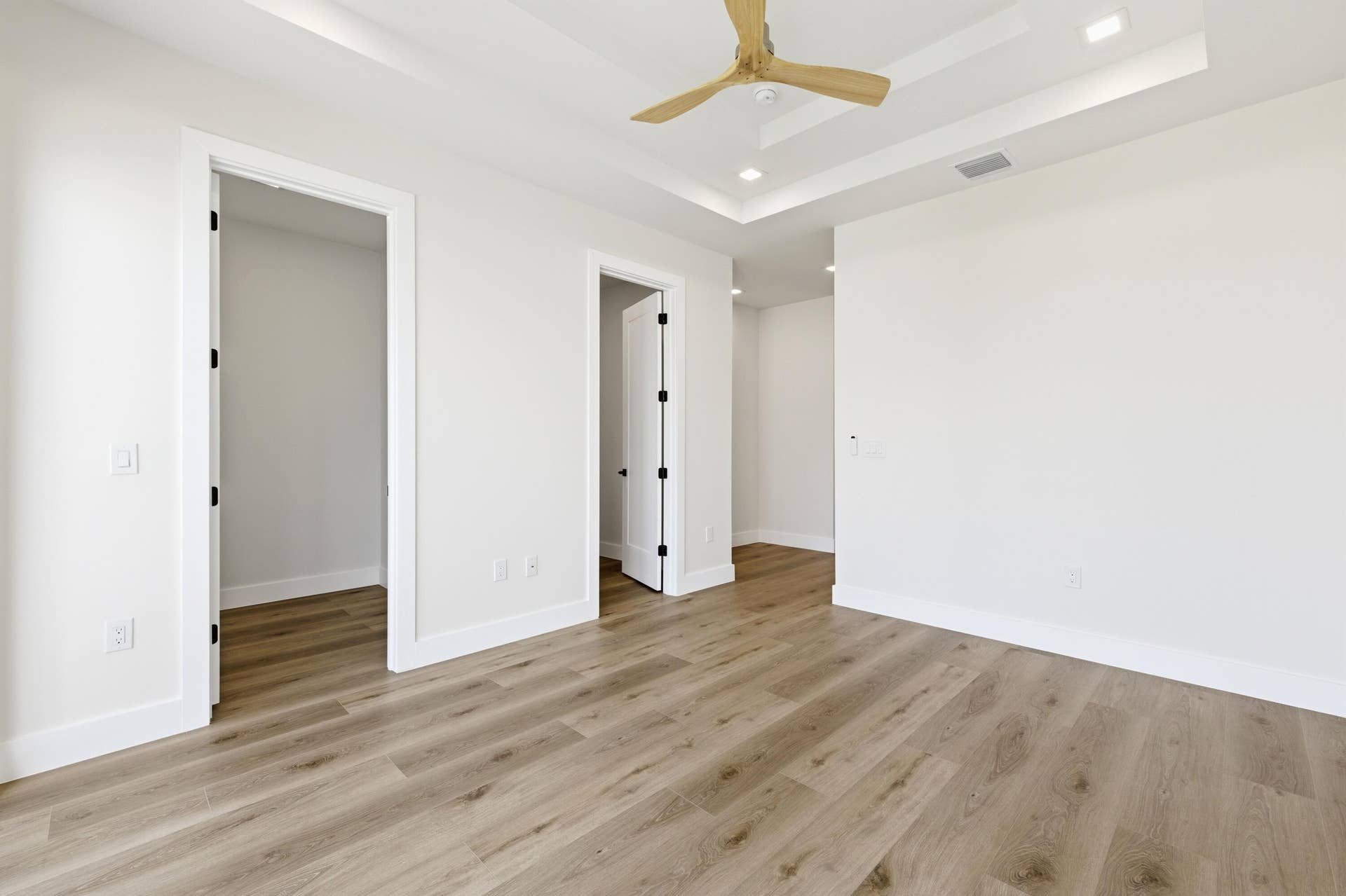 819 SW 1st Street, Fort Lauderdale, FL 33312 23