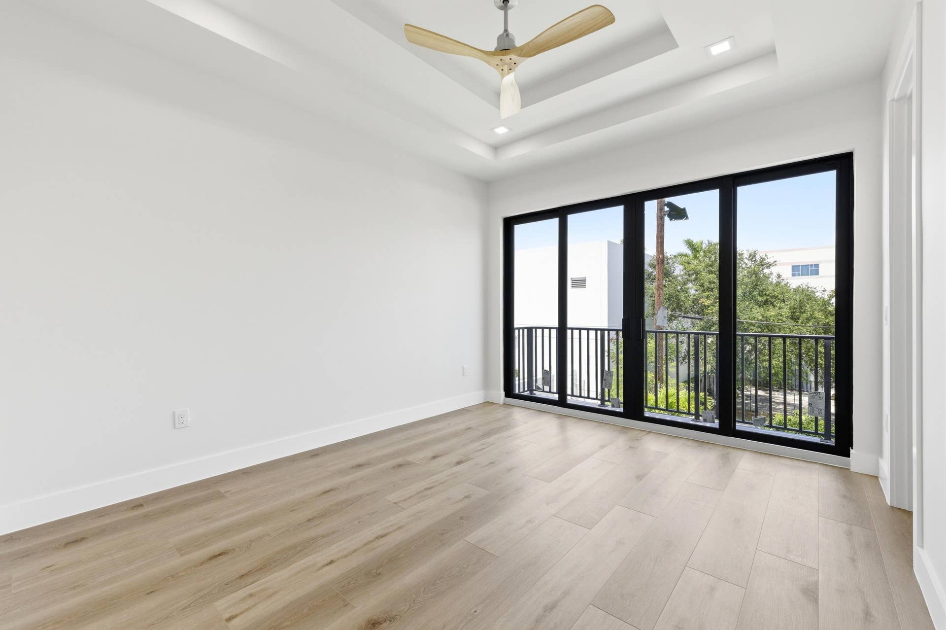 819 SW 1st Street, Fort Lauderdale, FL 33312 21