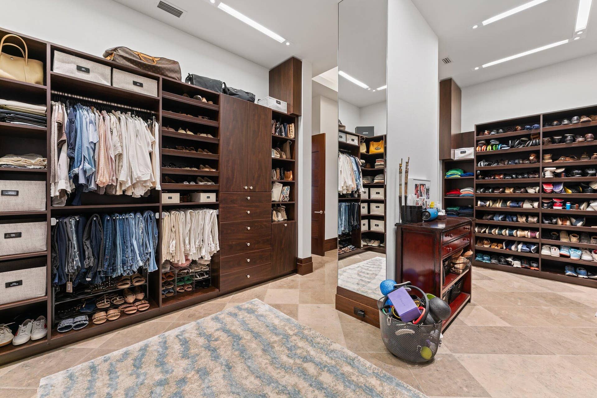 232 Bears Club Drive, Jupiter, FL 33477 Primary Closet