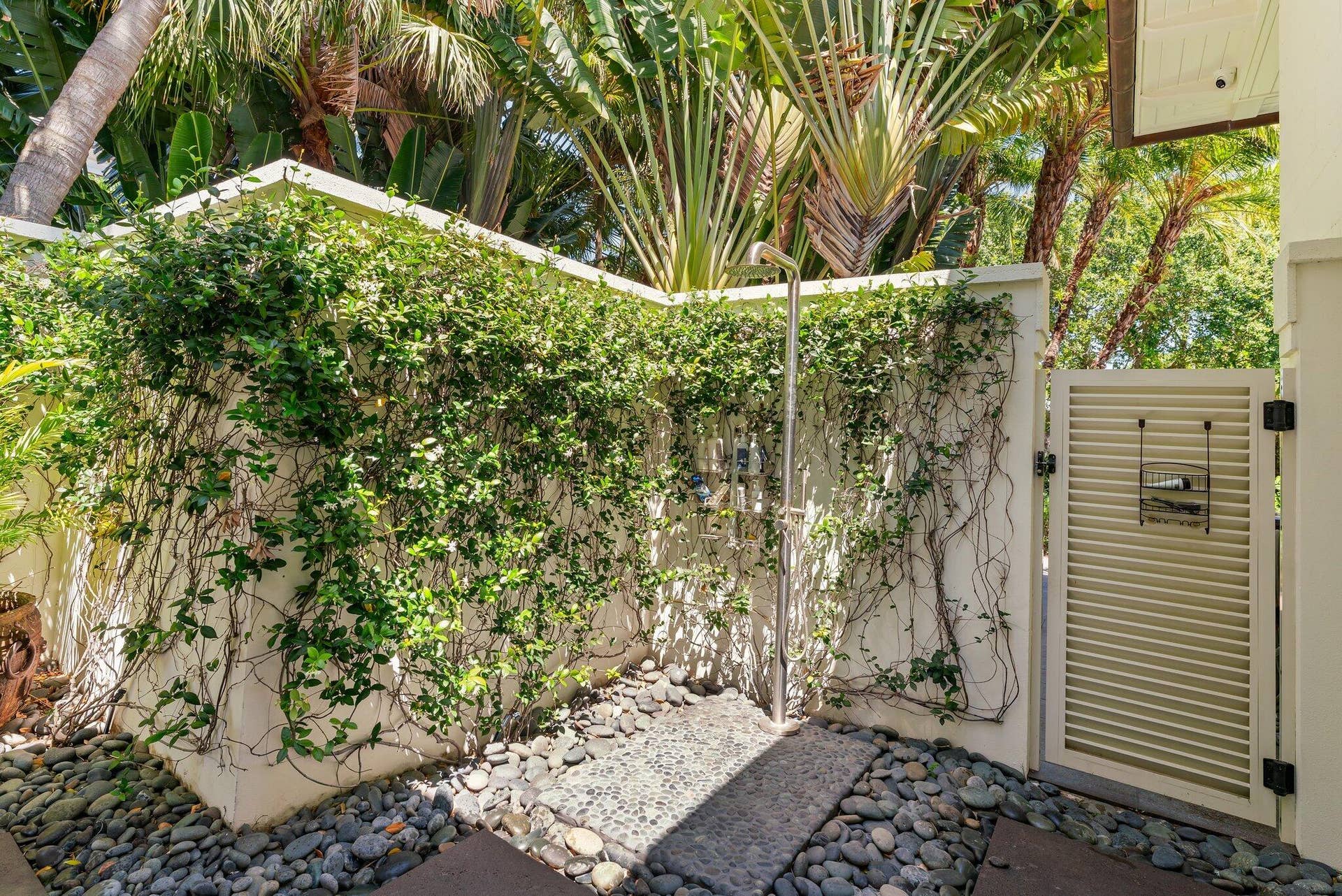 232 Bears Club Drive, Jupiter, FL 33477 Primary - Outdoor Shower