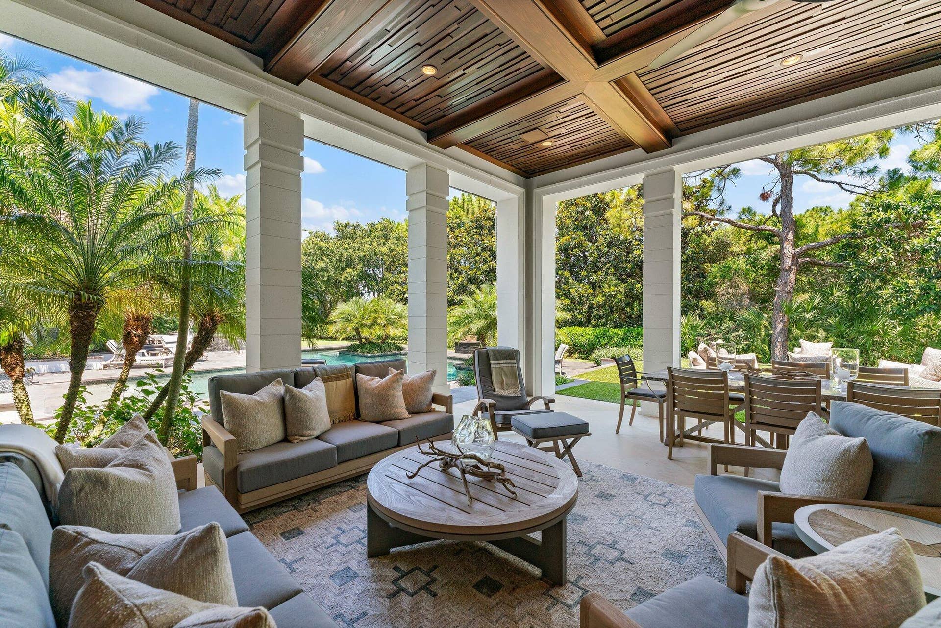 232 Bears Club Drive, Jupiter, FL 33477 Covered Patio off of Family Room