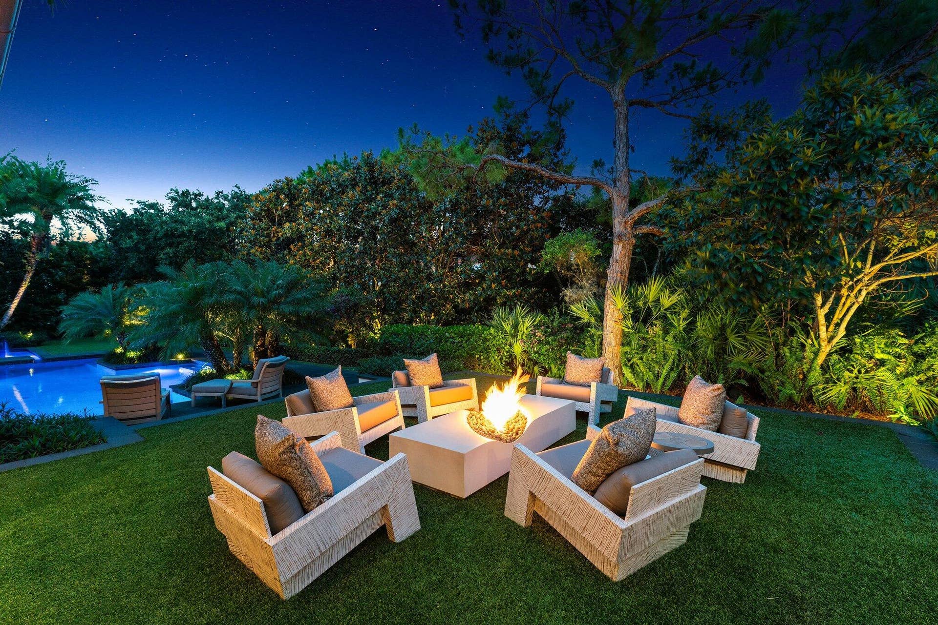 232 Bears Club Drive, Jupiter, FL 33477 Fire Pit