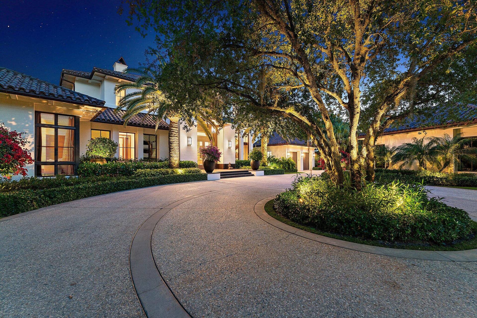 232 Bears Club Drive, Jupiter, FL 33477 Front Motor Court