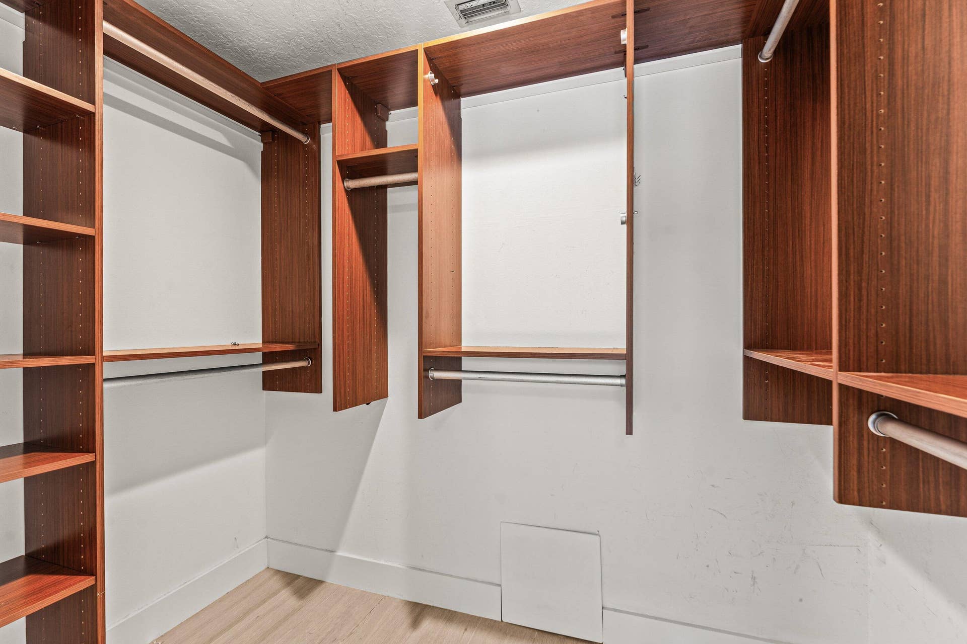 226 Moccasin Trail W, Jupiter, FL 33458 Primary Walk-In Closet