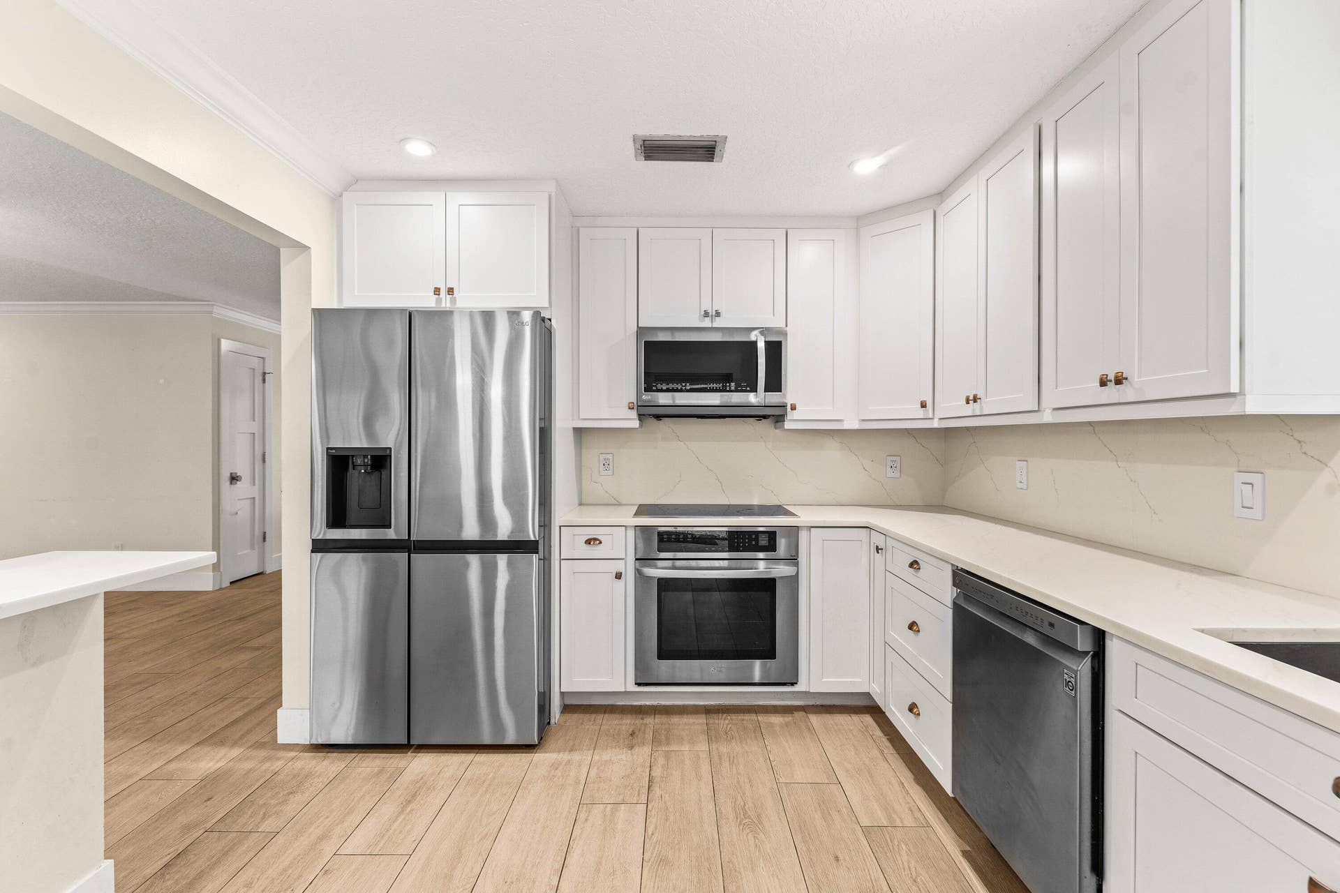 226 Moccasin Trail W, Jupiter, FL 33458 Kitchen