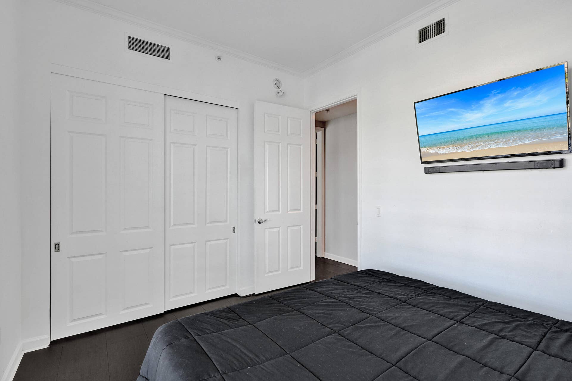2625 NE 14th Avenue, #114, Wilton Manors, FL 33334 Second bedroom