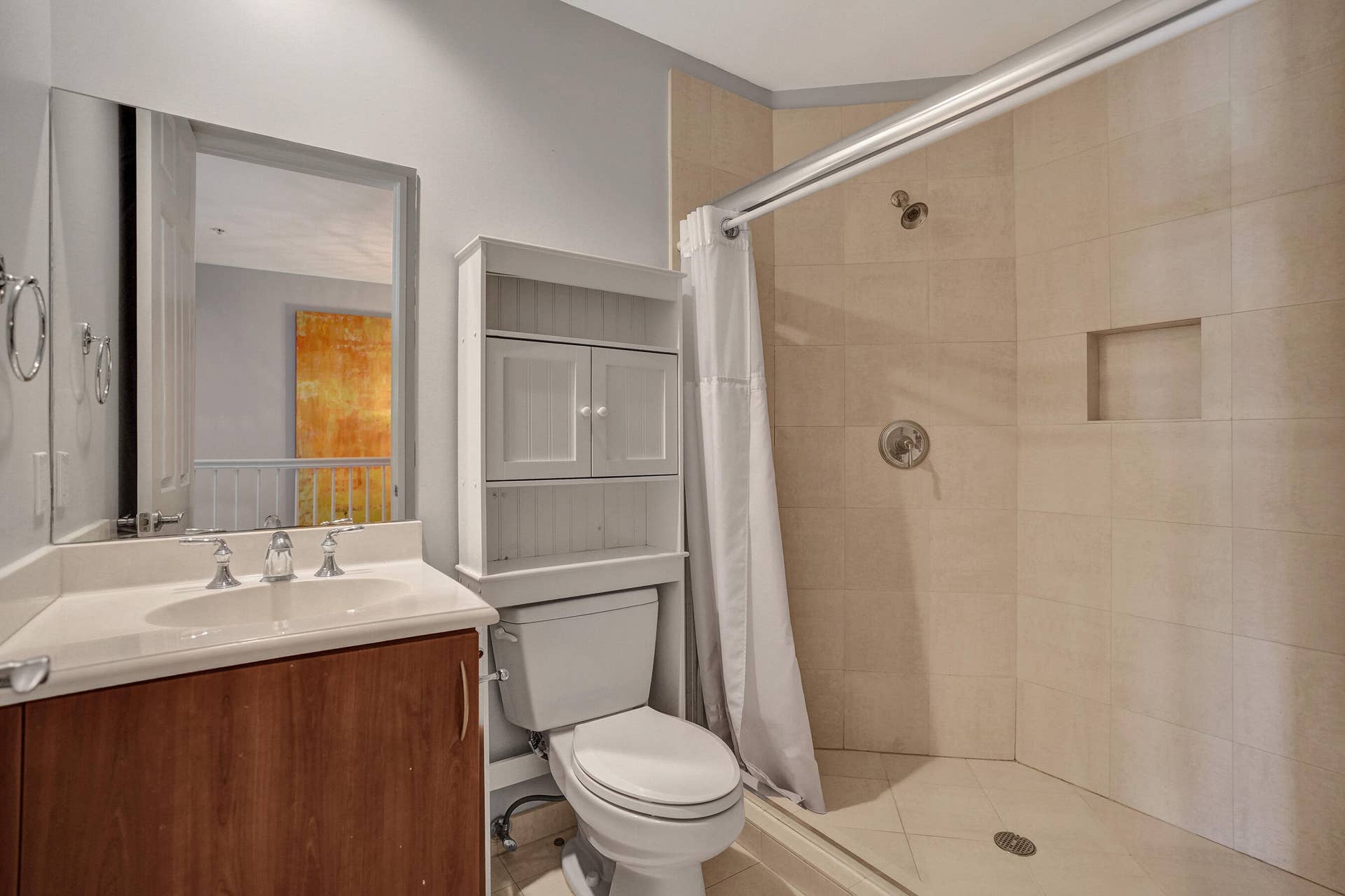 2625 NE 14th Avenue, #114, Wilton Manors, FL 33334 Second bathroom