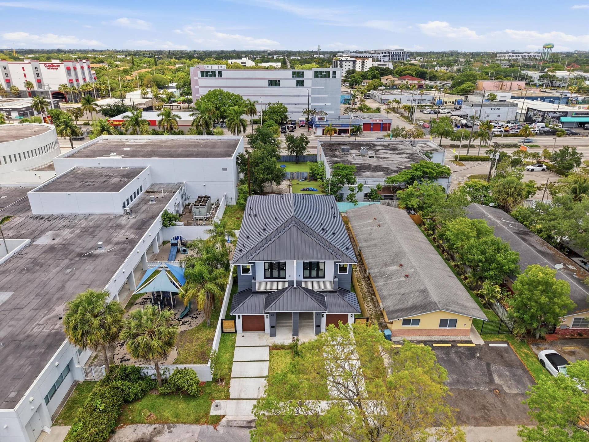 821 SW 1st Street, Fort Lauderdale, FL 33312 39