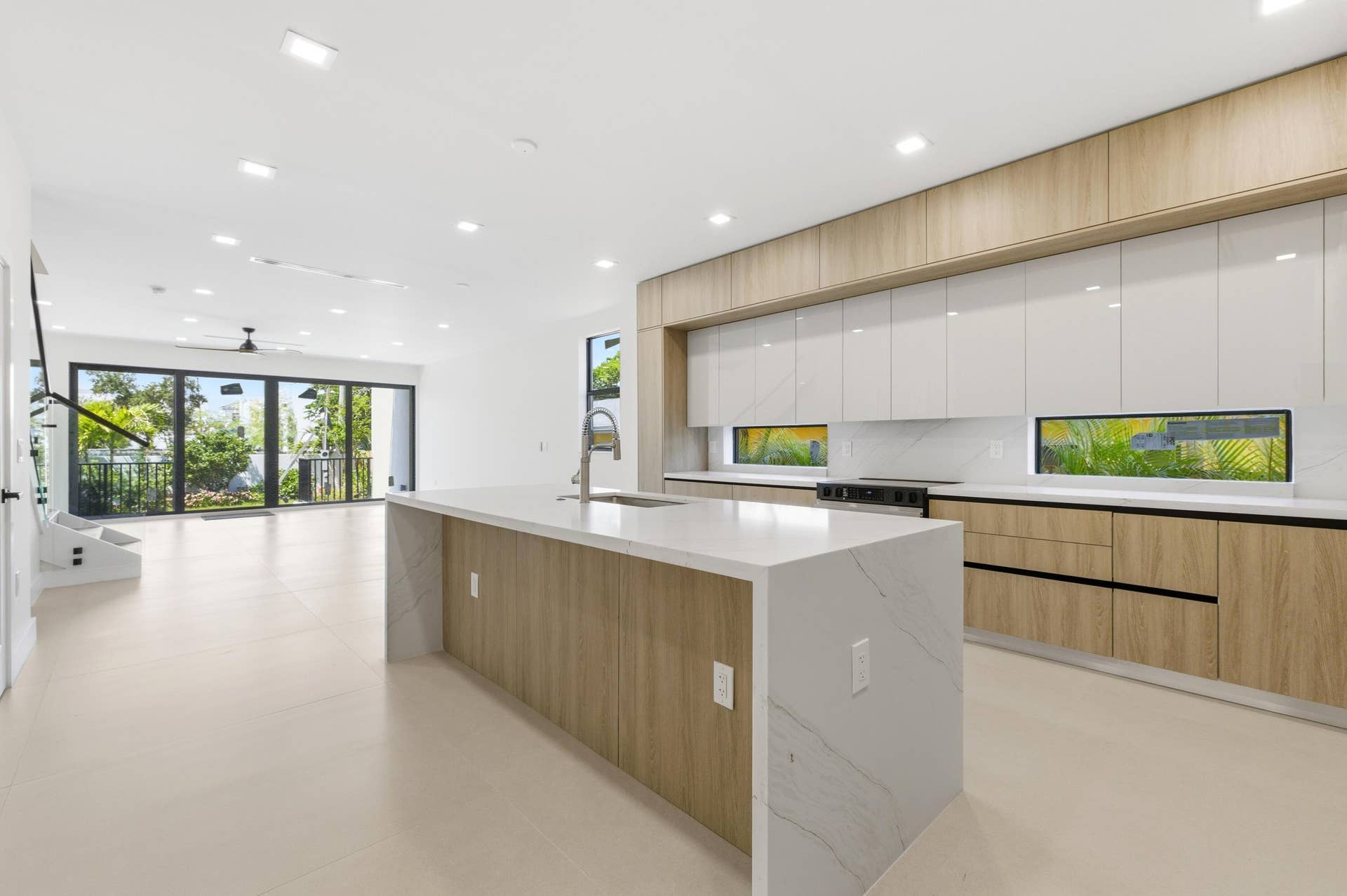 821 SW 1st Street, Fort Lauderdale, FL 33312 9