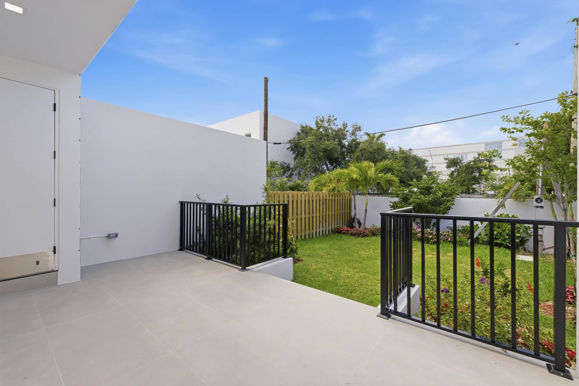 821 SW 1st Street, Fort Lauderdale, FL 33312 34
