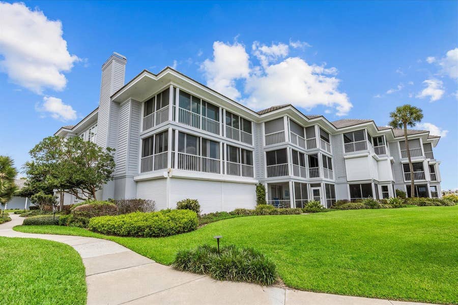 Property photo for 1903 Bay Road, #206, Vero Beach, FL