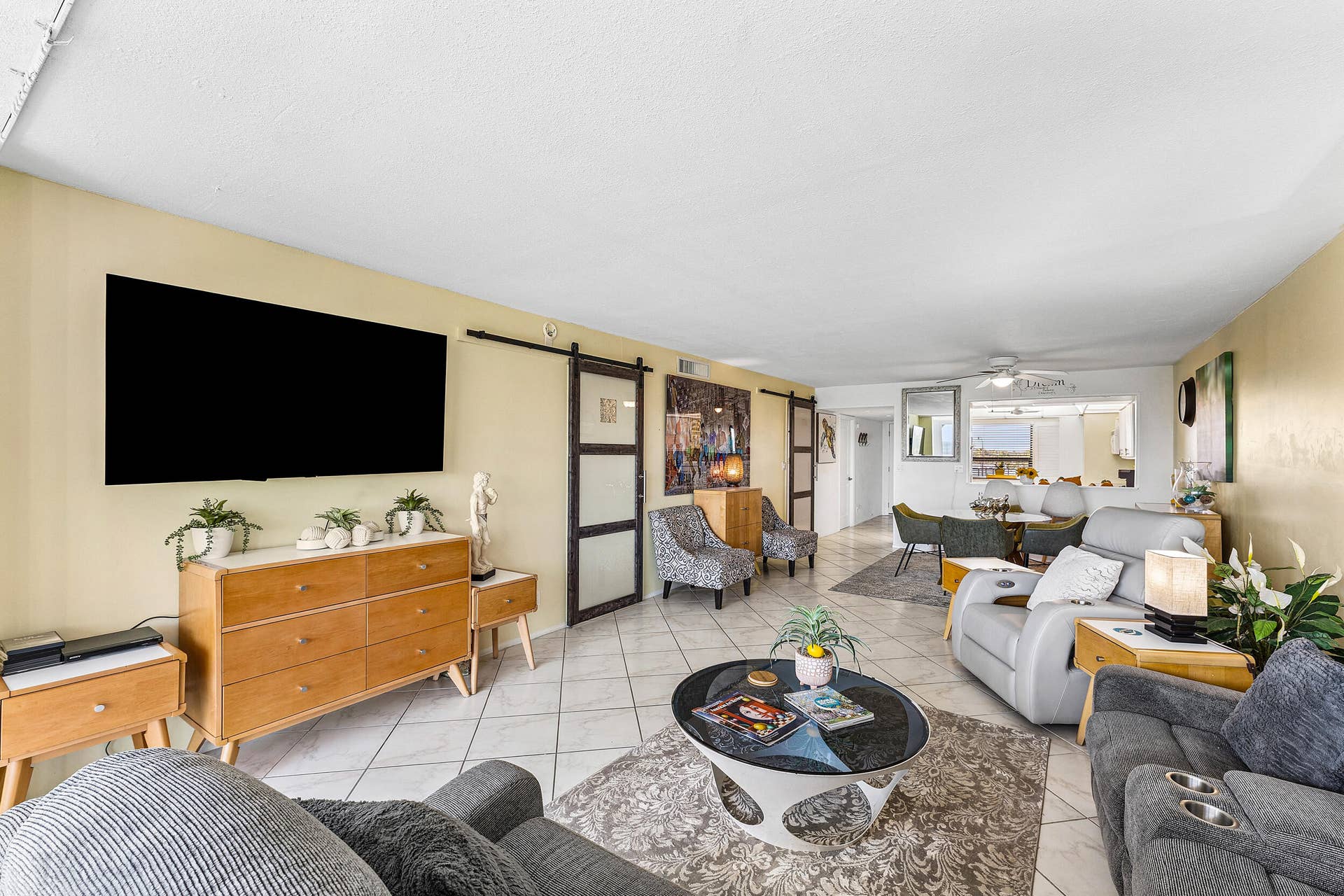 1631 Riverview Road, #505, Deerfield Beach, FL 33441 Living Room