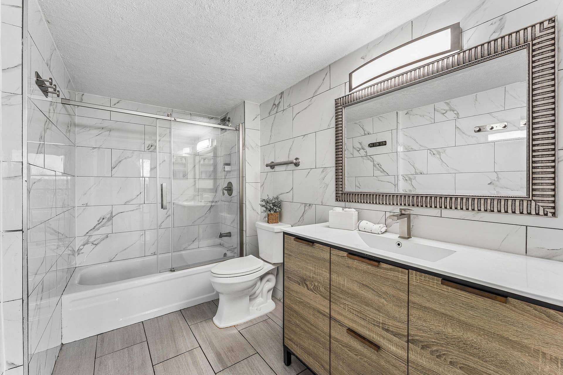 1631 Riverview Road, #505, Deerfield Beach, FL 33441 Primary Bathroom