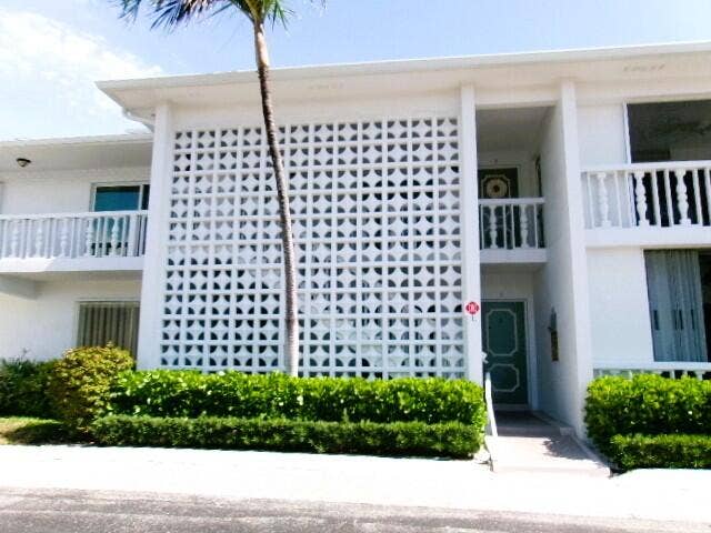 4201 S Ocean Boulevard, #L2, South Palm Beach, FL 33480 100_0016